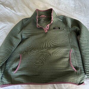 LL Bean Women's Airlight pullover petite small sage/rose